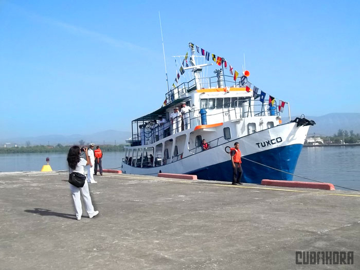 Buque Carlos Manuel de Cespedes en Santiago de Cuba - 05