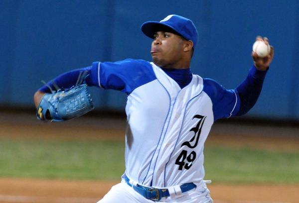 Ian Rendón guió a Industriales a las semifinales