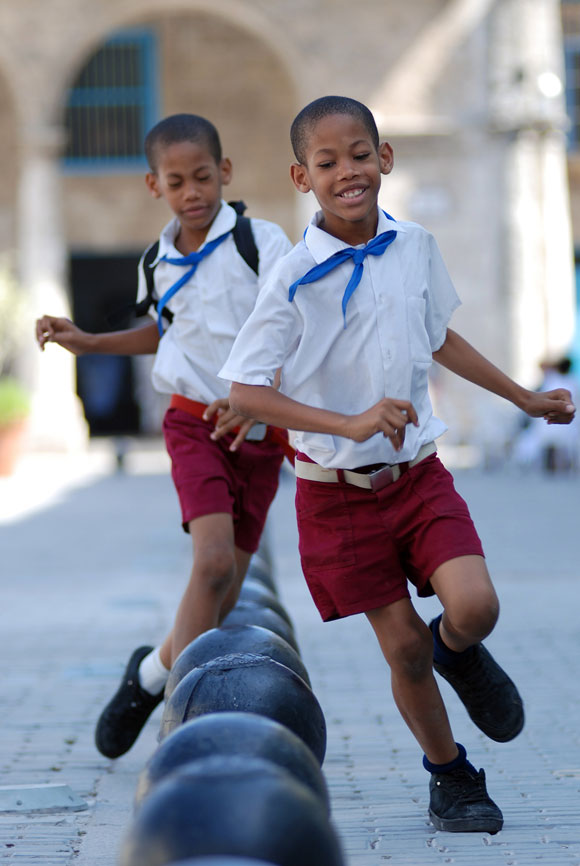 Niños jugando despues de clases