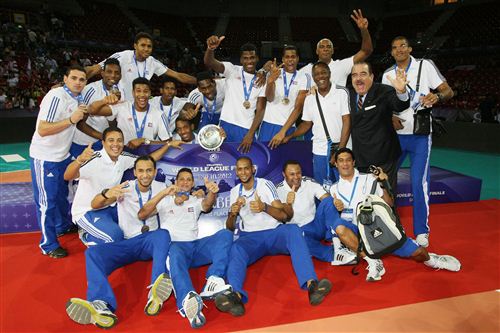 Cuba bronce en la Liga de Voly - 01