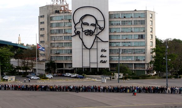 Homenaje del pueblo de Cuba 03