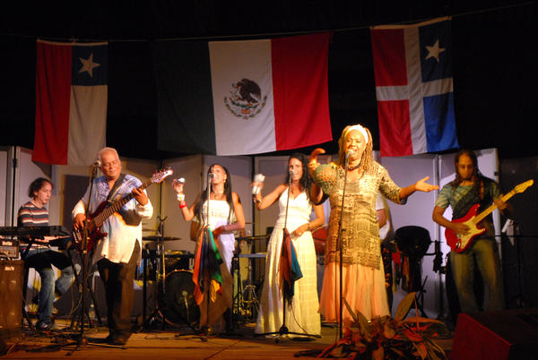 Grupo Síntesis en la Romerías de Mayo