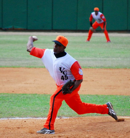 Jonder Martínez con la camiseta de Villa Clara