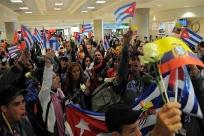 Jóvenes cubanos, delegados al festival de la Juventud y los estudiantes 2013