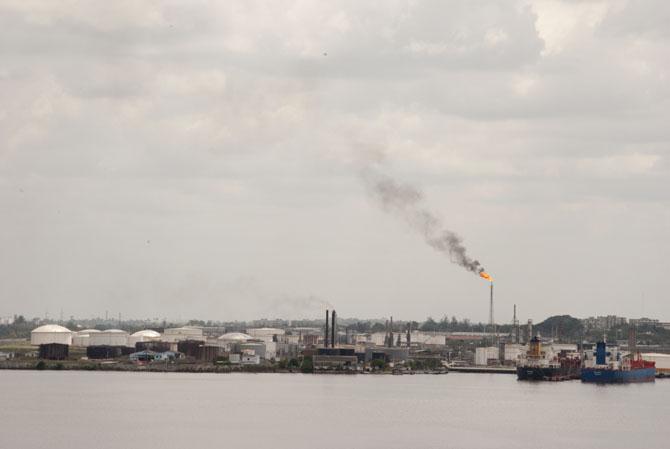 refinería Ñico López+Cuba