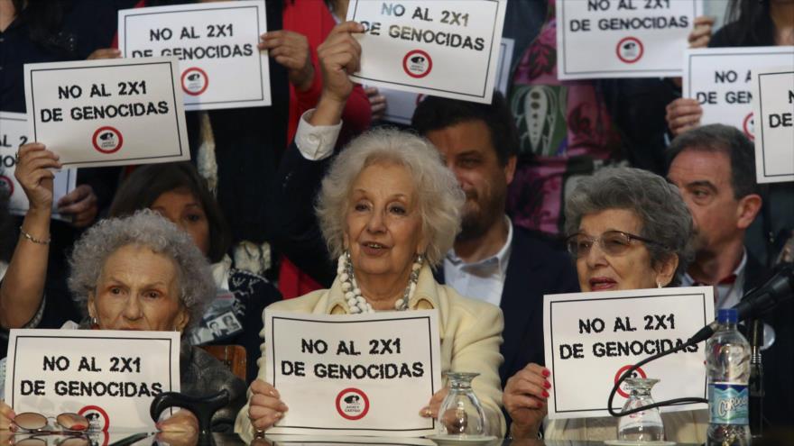 Abuelas de la Plaza de Mayo