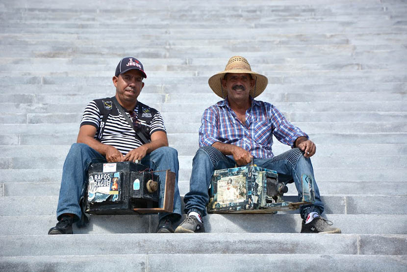 Fotografos del Capitolio Nacional de Cuba