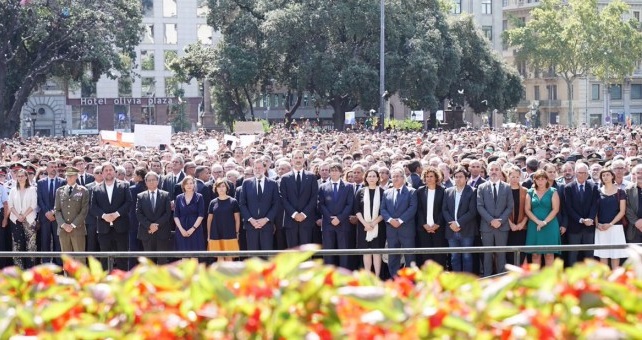 Apoyo a las víctimas-concentración-Plaza Catalunya