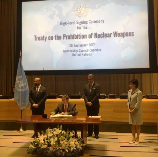 firma arma nuclear cuba