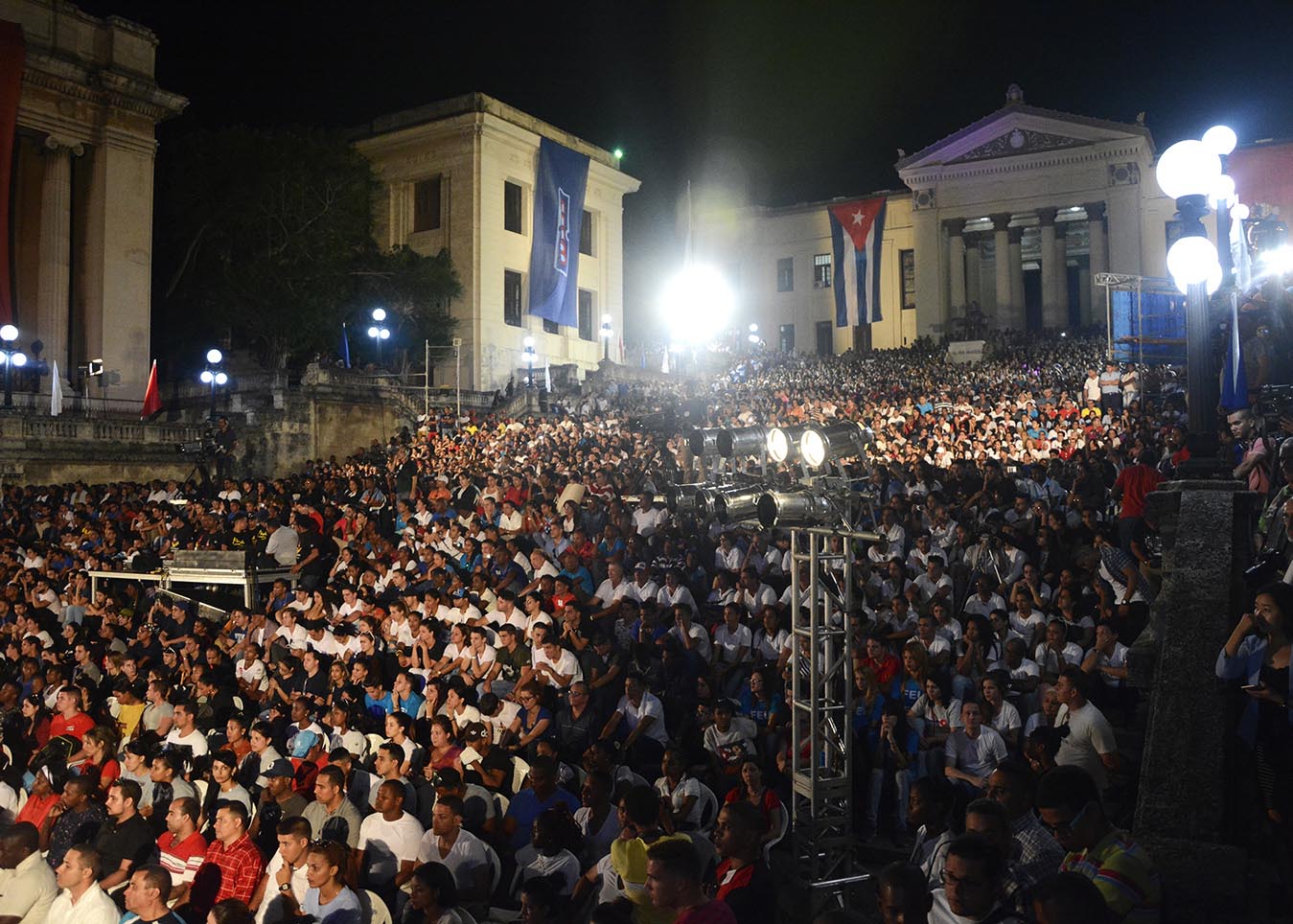 Homenaje a Fidel en la Escalinata