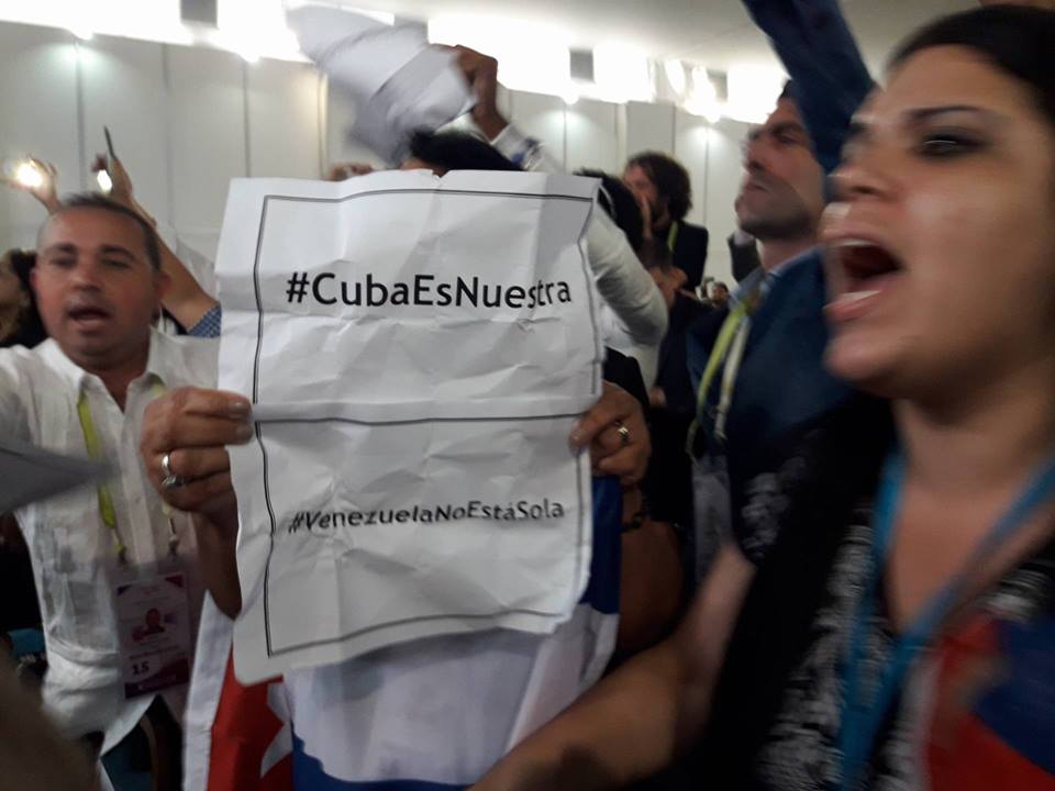 sociedad vivil-jovenes cubanos-escandalo3