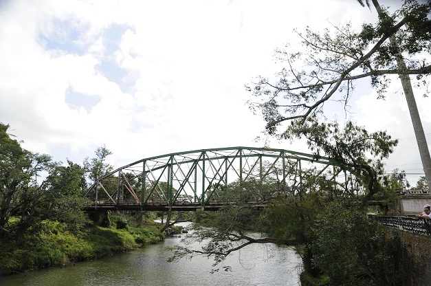 Puente sobre el Río Sagua