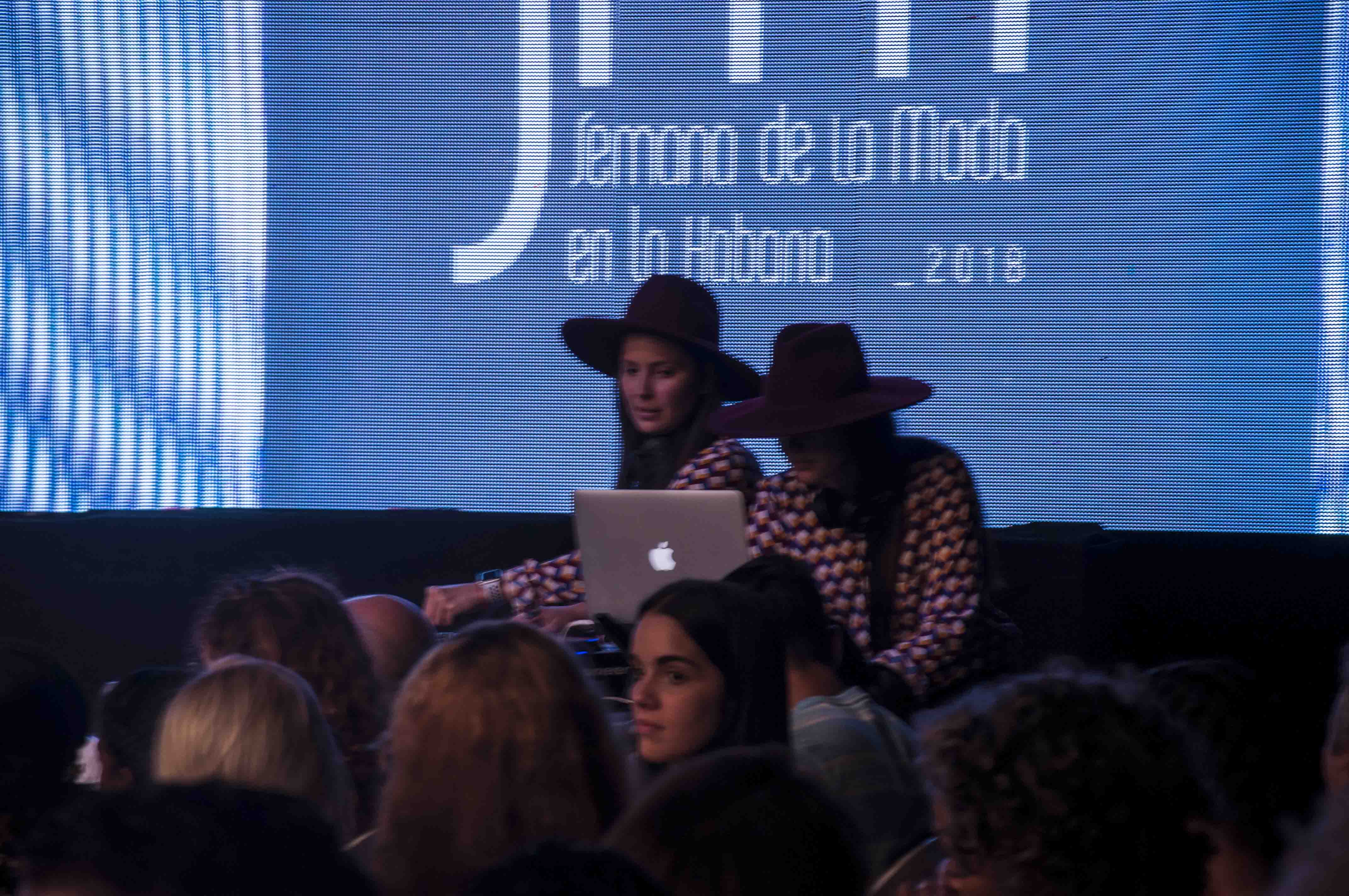 Las chicas de Pauza ponen ritmo a la fiesta