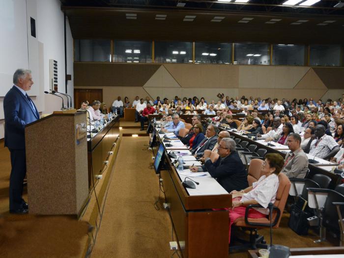 Díaz-Canel-Congreso de la ANEC-VIII