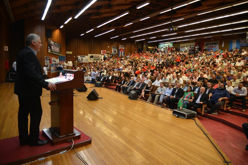 Díaz-Canel-Acto de solidaridad-Argentina