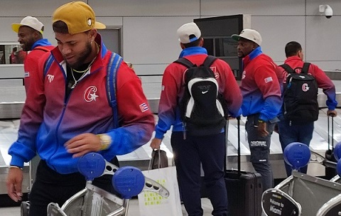 Equipo de Beisbol llega a Miami-Clásico Mundial