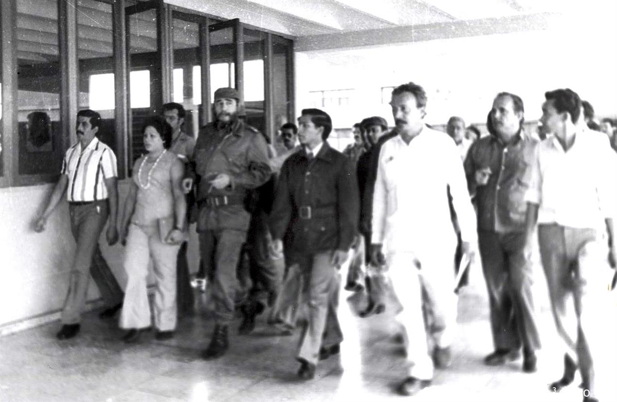 Recorre Fidel Castro Ruz la Escuela Pedagógica de Las Tunas.