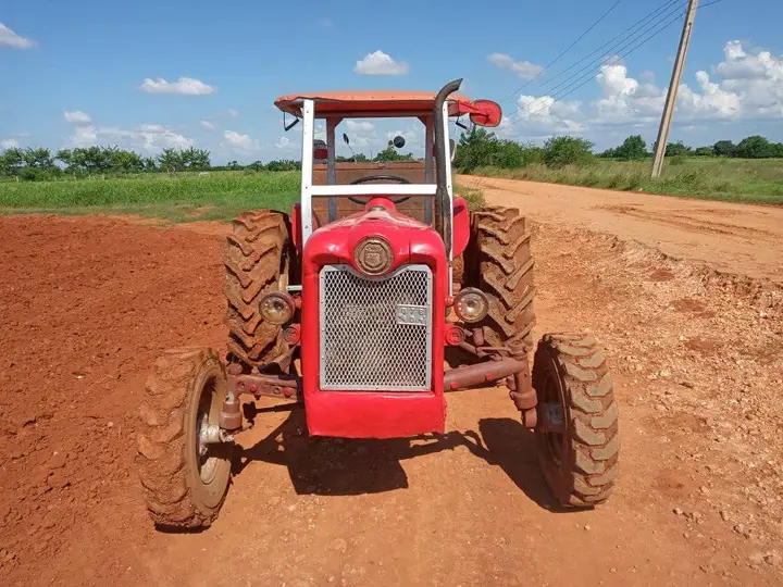 Tractor 