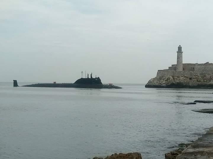 Submarino de la armada rusa en Cuba 