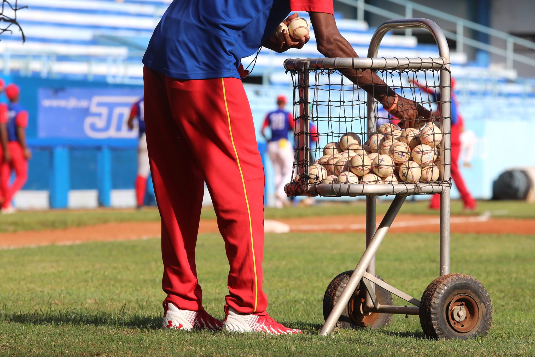 Una buena y otra mala noticia para el béisbol cubano este fin de semana 