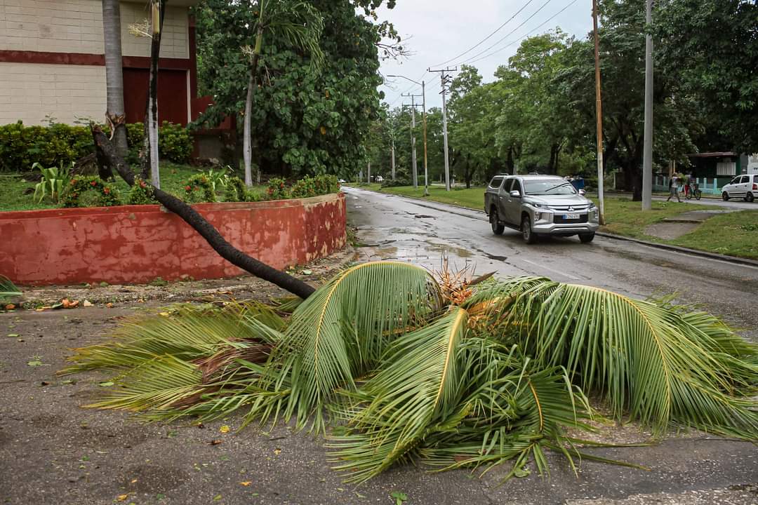 Paso del huracán Rafael por Cuba (Naturaleza Secreta de Cuba)