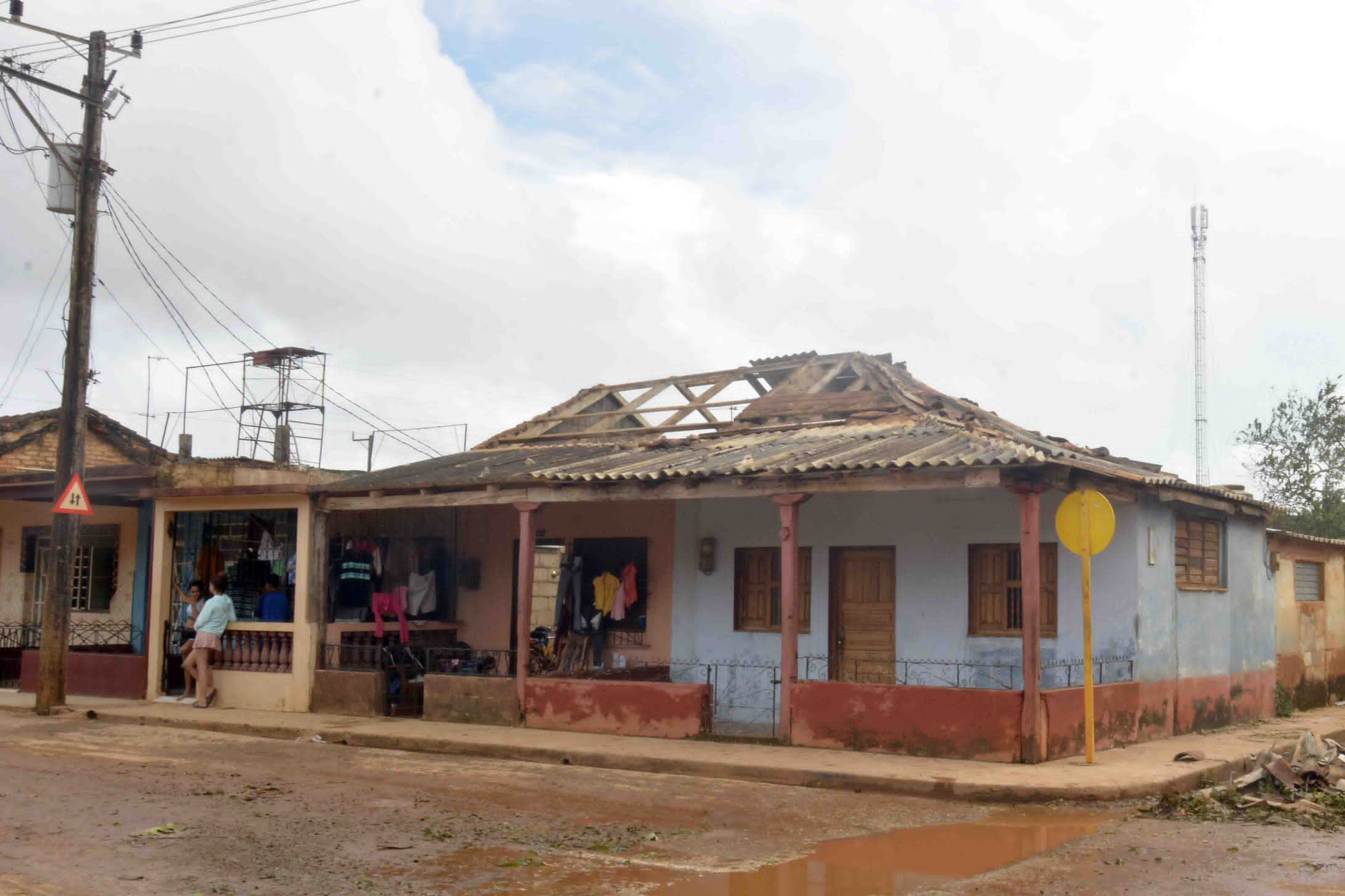 Paso del huracán Rafael por Alquízar