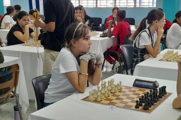 Ajedrecista Jinela Rodríguez destaca en Yucatán Ajedrecista Jinela Rodríguez destaca en Yucatán