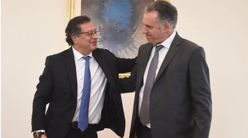 Yamandú Orsi y Gustavo Petro conversaron sobre energía y ambiente en la víspera de la Cumbre del Mercosur