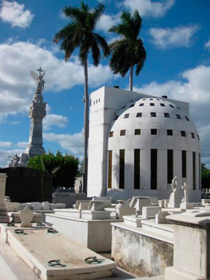 Mausoleo de Catalina Lasa y Juan Pedro Baró 