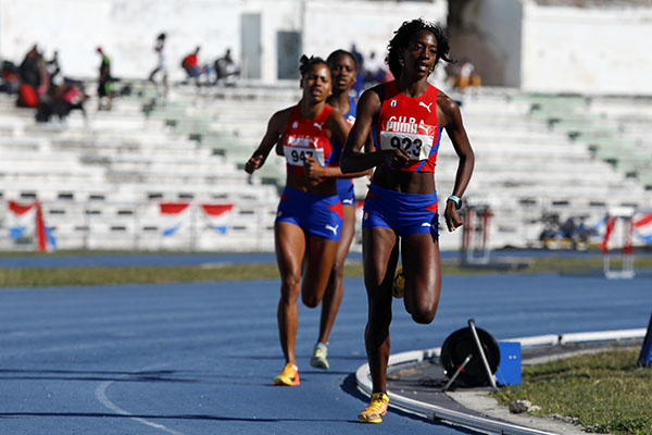Récord nacional en cierre del Memorial Molina de Atletismo