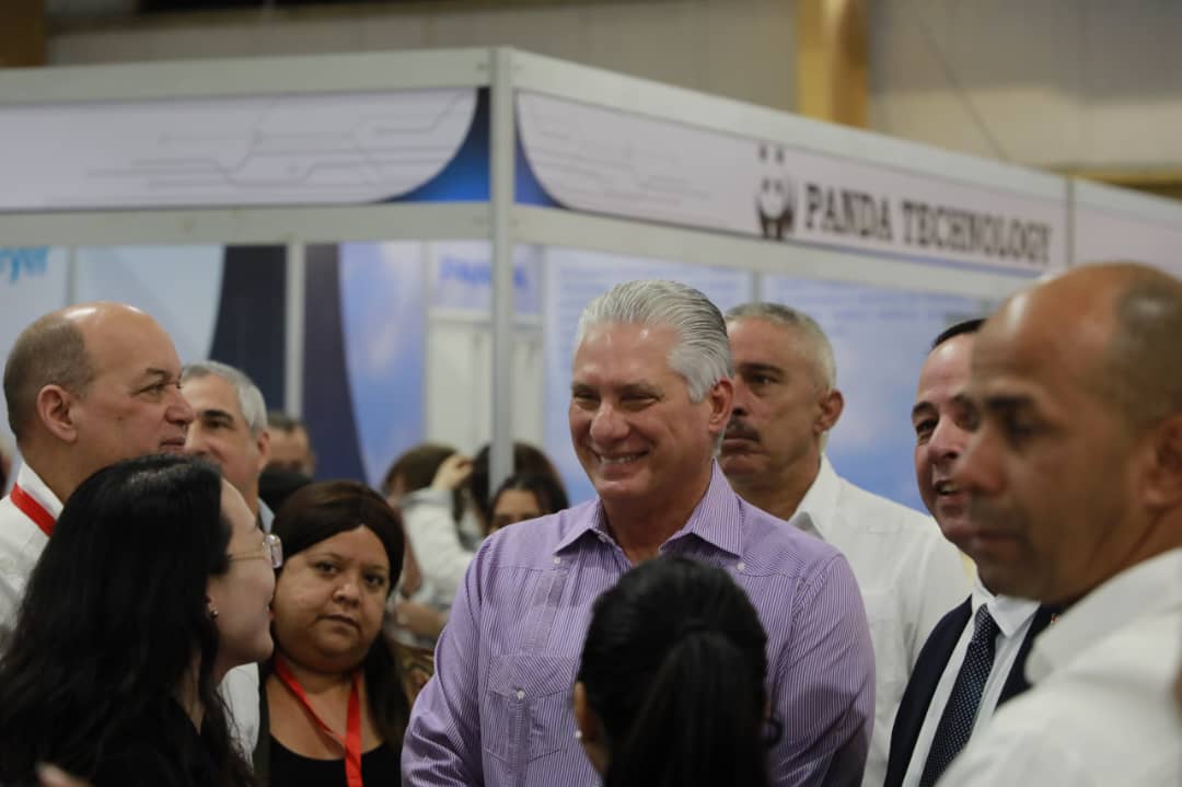 Una feria comercial para pese al bloqueo ofrecer Salud para todos