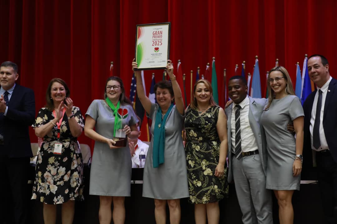 Una feria comercial para pese al bloqueo ofrecer Salud para todos