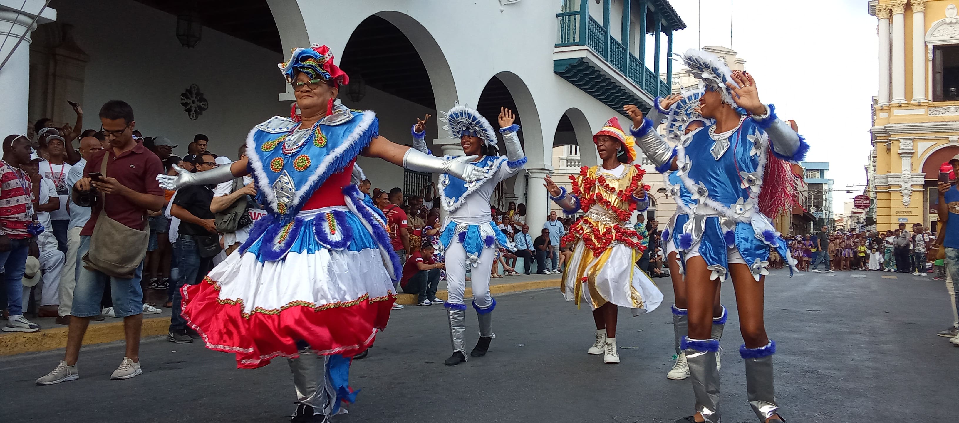 Festival del Caribe: El fuego inextinguible de la identidad Festival del Caribe: El fuego inextinguible de la identidad