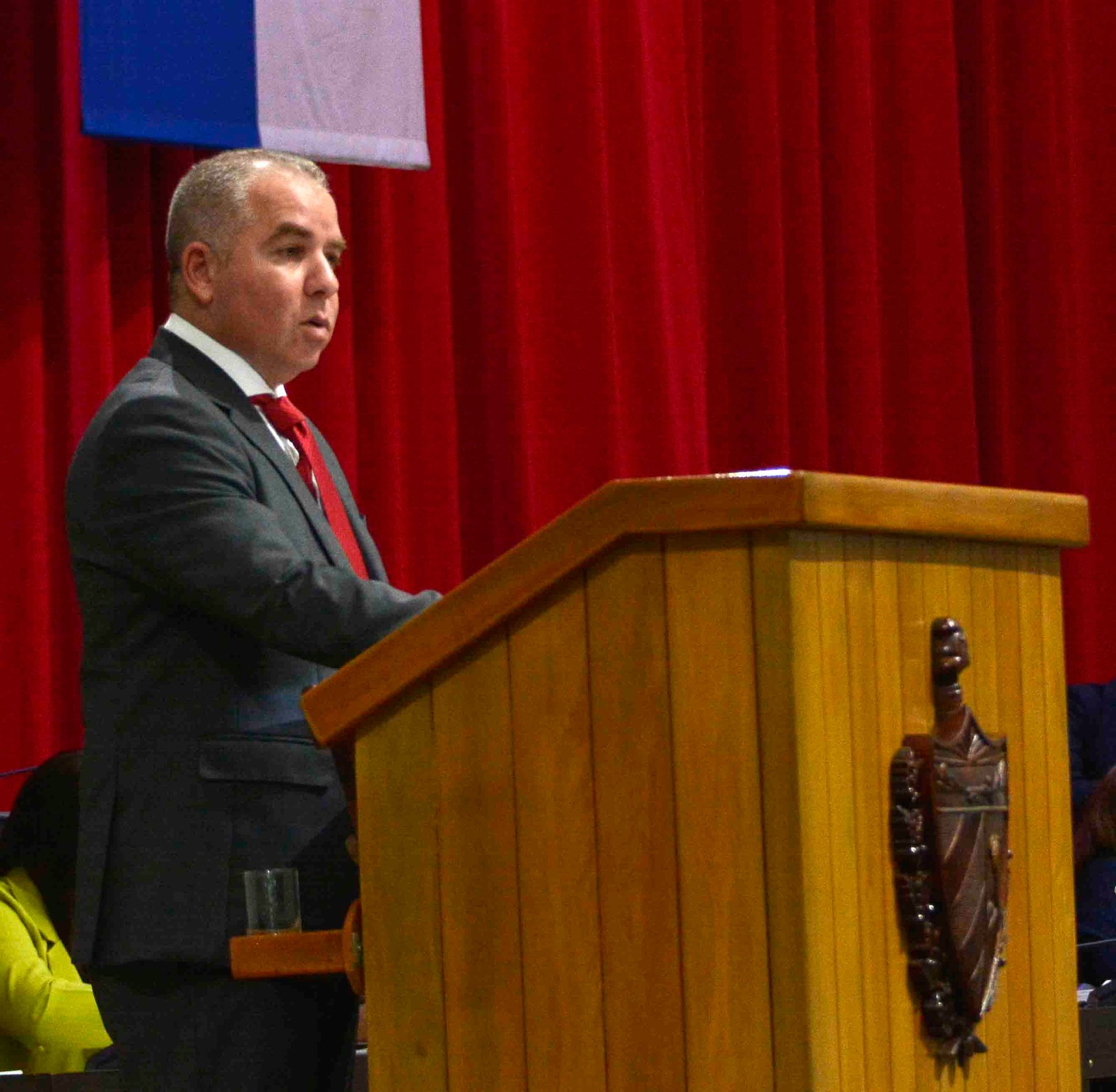 Continuidad de las comisiones a la Asamblea