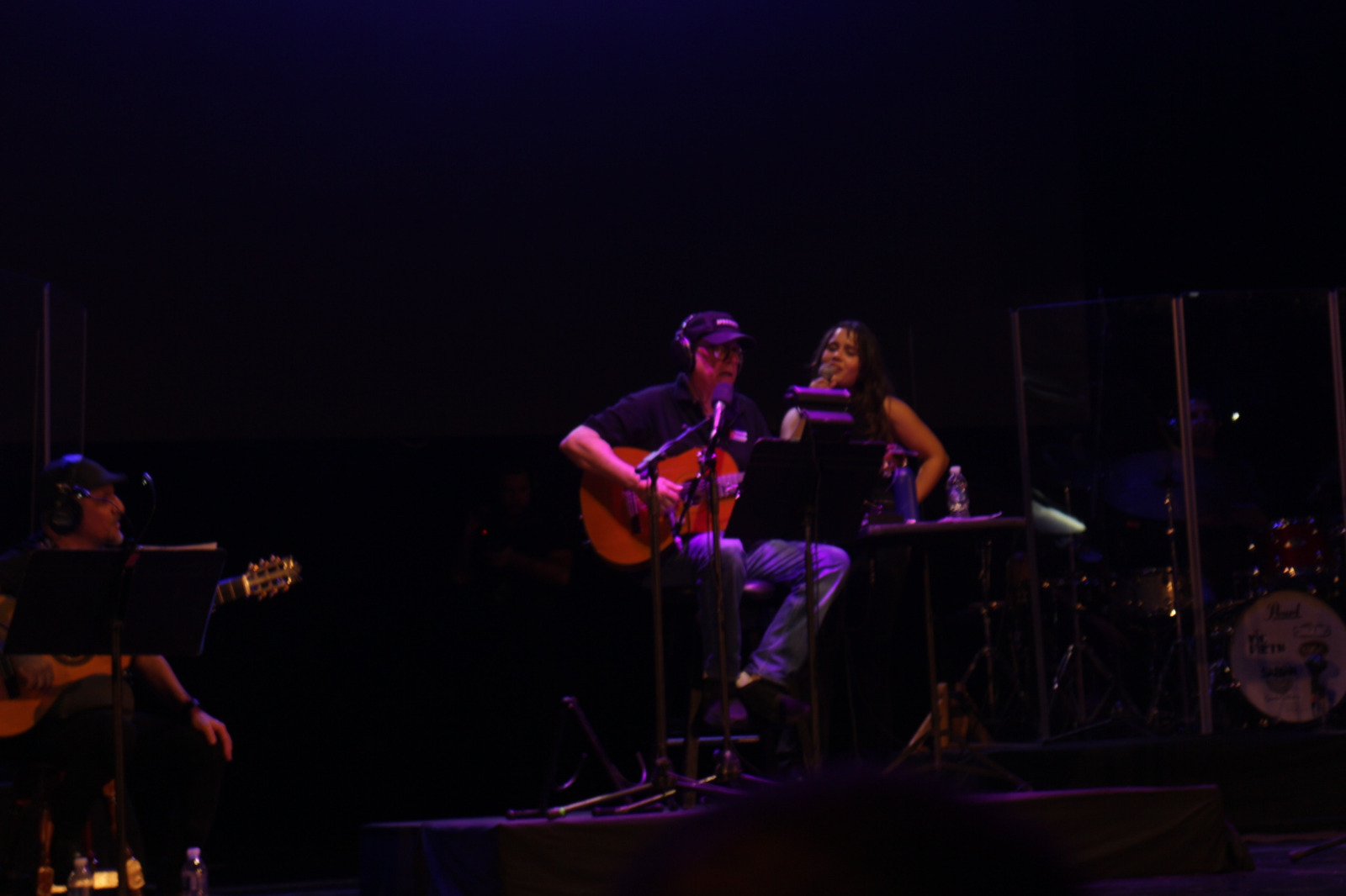 Con un concierto en la escalinata de la Universidad de La Habana inicia silvio Rodríguez gira por Latinoamérica. Fotos: José Luis Alvarez Suárez (Cubahora)