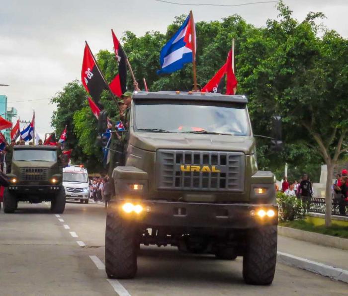 Granma evoca entrada de la Caravana de la Libertad
