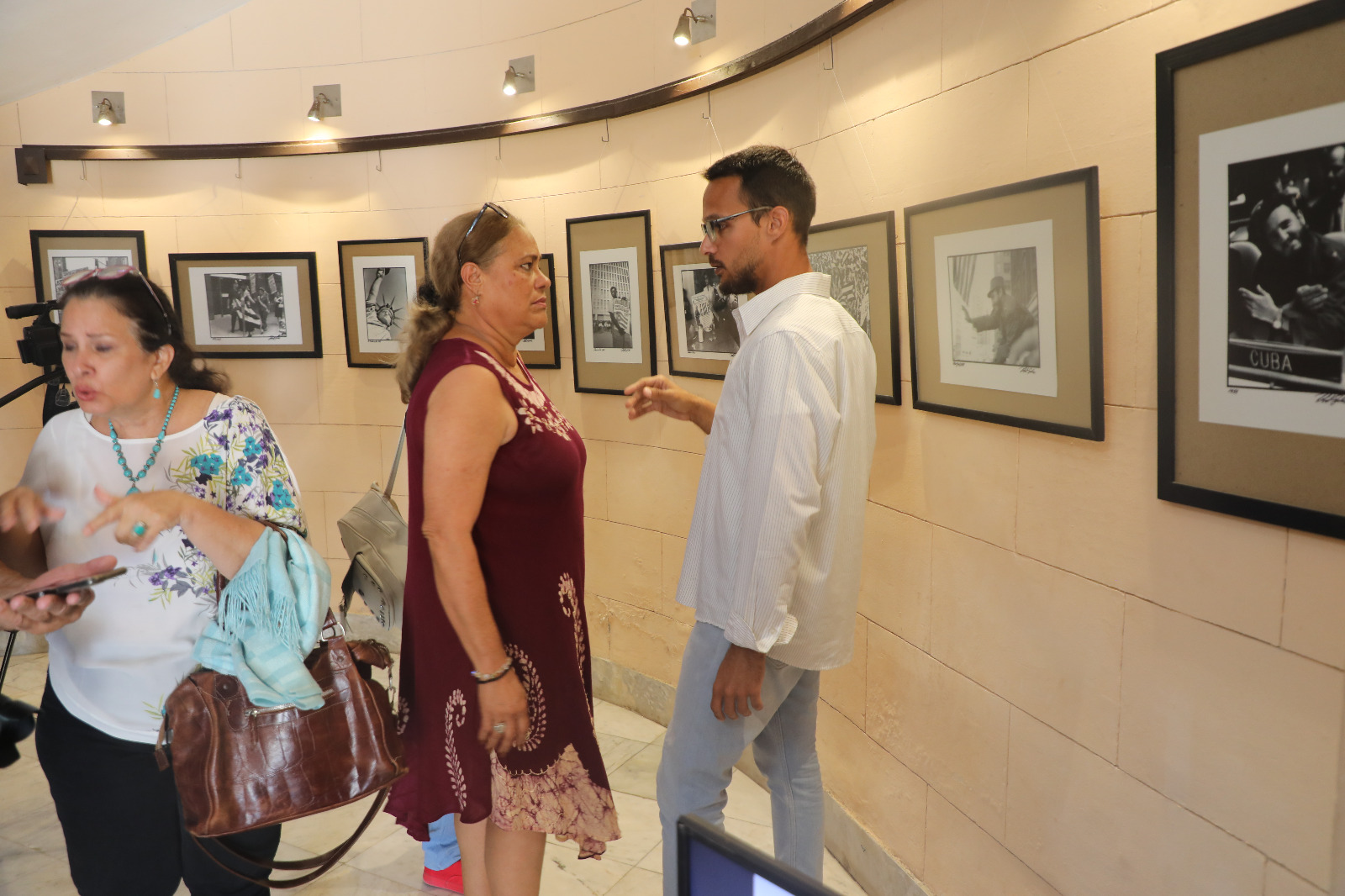 Exposición "Un salón para Salas"