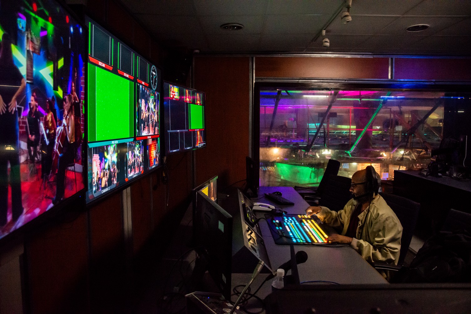 Programa televisivo ¿Dónde si no?