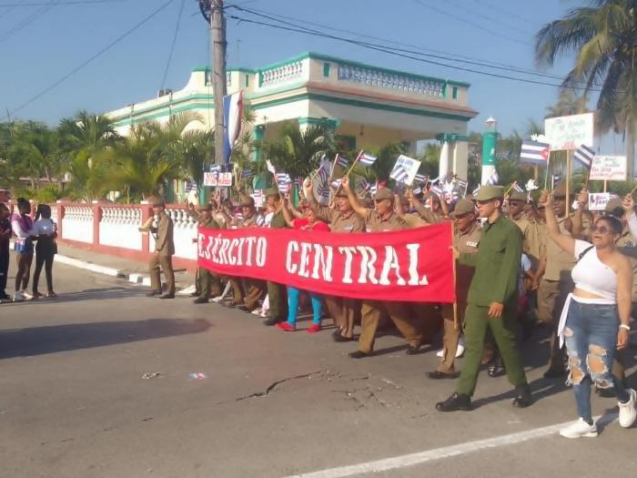 Desfile por el primero de mayo 